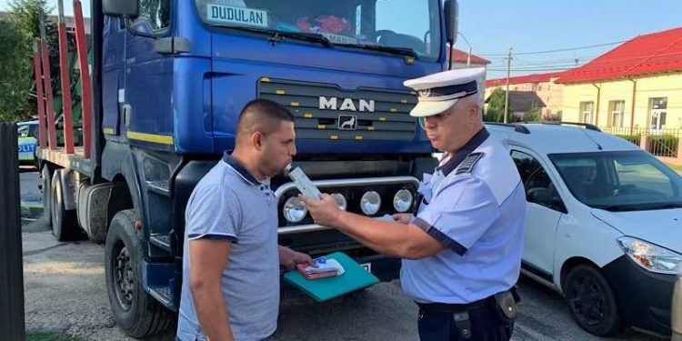 Acțiune a IPJ Argeș: Zeci de șoferi au fost trasi pe dreapta