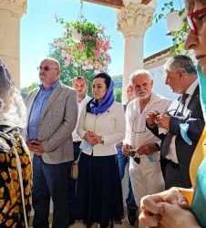 Simona Bucura Oprescu – Mânăstirea Aninoasa “zâmbește” din nou!