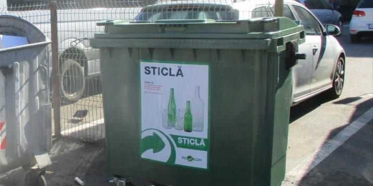 Campanie de colectare a deșeurilor din sticlă la Mioveni