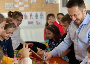 „Prezența fizică a elevilor la cursuri este esențială pentru un act educațional de calitate, eficient”