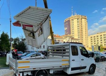 Chioșcurile fără forme legale sunt ridicate de către municipalitate, în Pitești!