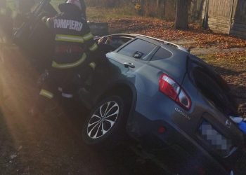 Accident în Argeș. A intrat într-un cap de pod