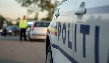 Tânăr reţinut de poliţişti după un scandal în trafic