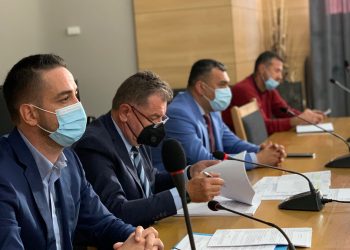 Contracte de finanțare pentru 16 unități de învățământ din Pitești