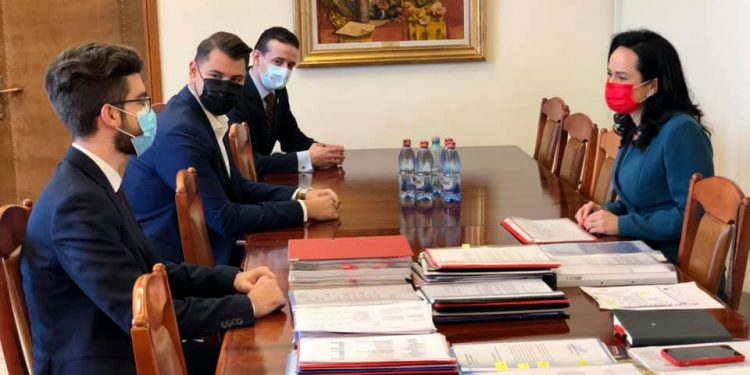 „Politica și administrația nu înseamnă simple jocuri de cuvinte, ci multă responsabilitate și implicare”