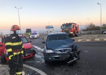 Accident grav la Mioveni, în fața Uzinei Dacia