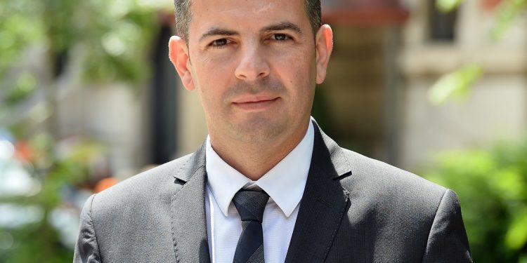 Felicitare – Daniel Constantin, deputat de Argeș al PNL