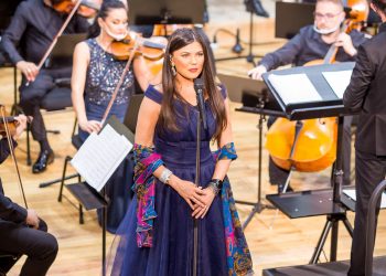 Concert de colinde cu Paula Seling la Filarmonica Pitești