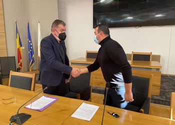 Cristian Gentea a semnat contractul pentru modernizarea și eficientizarea sistemului de iluminat public în Pitești