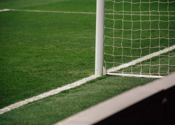 Cursa la titlu în Premier League este mai strânsă ca niciodată. Cine câștigă?