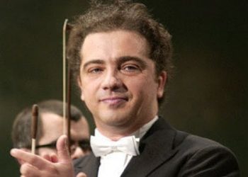 Dirijorul Alexandru Ganea revine la Filarmonica Pitești