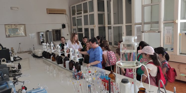 Laboratoarele SC Apă Canal 2000 SA Piteşti – performanţă şi competenţă