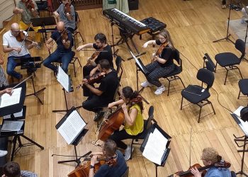 Filarmonica Pitești deschide Festivalul „Classics for Pleasure” din Sibiu