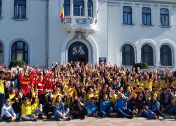 Pitești Science Festival 2022 – participare record a piteștenilor la Târgul de Științe din Piața Primăriei!