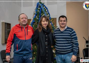 Campioana mondiala Denisa Dragomir, premiată de vicepreședintele CJ Argeș, Adrian Dumitru Bughiu