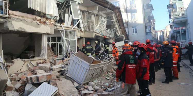 Două centre de colectare donații pentru TURCIA la PITEȘTI!