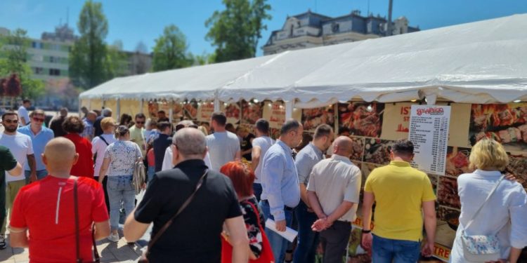 Zonă destinată experiențelor culinare, în Parcul Lunca Argeșului, la Simfonia Lalelelor!