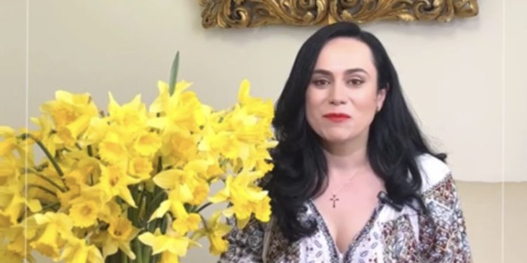 Simona Bucura-Oprescu: Vă doresc Sărbători Pascale fericite!
