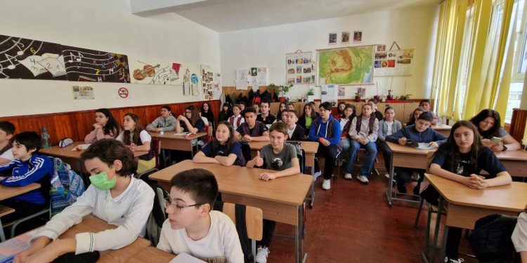 Lecţie de educaţie fiscală pentru elevi