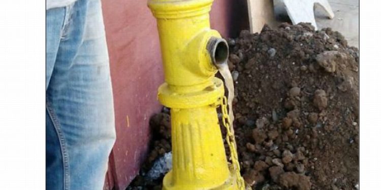 Conductă de gaz spartă în timpul unor lucrări în Bascov. Intervin pompierii