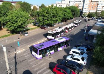 Gentea: Vă plac noile autobuze hibrid?