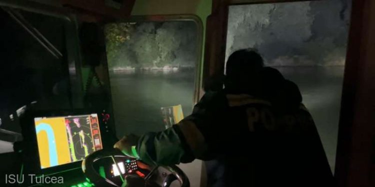 Două ambarcațiuni s-au ciocnit pe braţul Sfântu Gheorghe : doi bărbaţi răniţi, iar altul este dispărut