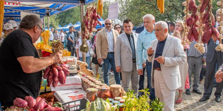 Peste 15.000 de persoane au fost la târgul „ROD CU SPOR”
