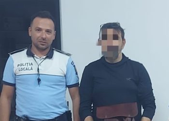 Polițiștii Locali din Pitești au ajutat un canadian să recupereze un portofel uitat în taxi