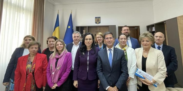 Ministrul Muncii și Solidarității Sociale, deputatul PSD de Argeș Simona Bucura-Oprescu, a avut o întrevedere cu Pablo Zapata, reprezentantul în România al Înaltului Comisariat al Națiunilor Unite pentru Refugiați