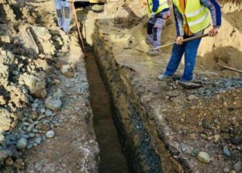 Se extinde rețeaua de apă și canalizare menajeră pe încă două străzi din Pitești!