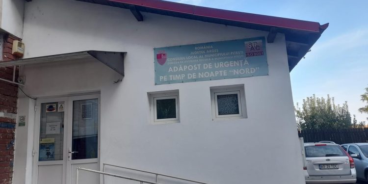 Pitești: Adăpost de noapte, personal specializat și servicii medicale pentru oamenii străzii!