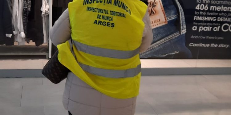 Centre comerciale din Argeș, amendate