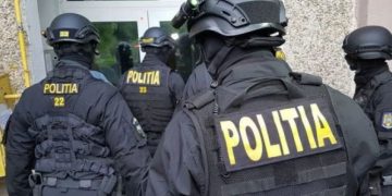 Polițiștii se pun pe spart uși. Cumpără răngi, topoare și alte dispozitive pentru intrarea forțată, de milioane de euro