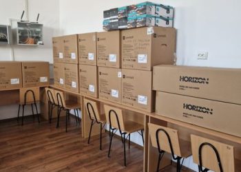 CJ Argeș: A început dotarea unităților de învățământ special cu  echipamente IT, materiale didactice și mobilier