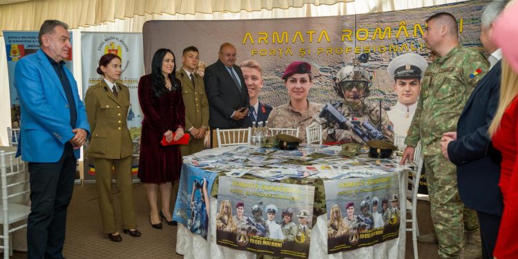 Ministrul Muncii Simona Bucura Oprescu a participat la două dintre cele trei burse ale locurilor de muncă organizate în județul Argeș