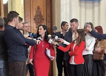 Simona Bucura-Oprescu: Astăzi vă spun tuturor, dragi jurnaliști, un mare mulțumesc!