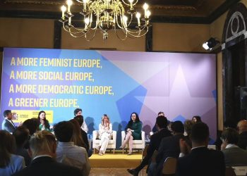Simona Bucura-Oprescu: „Trebuie să fim pregătiţi pentru meseriile viitorului”