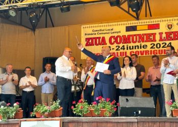 Ministrul Simona Bucura-Oprescu și președintele CJ Argeș Ion Mînzînă, alături de primarul Marian Toader și de lereșteni în zi de mare sărbătoare