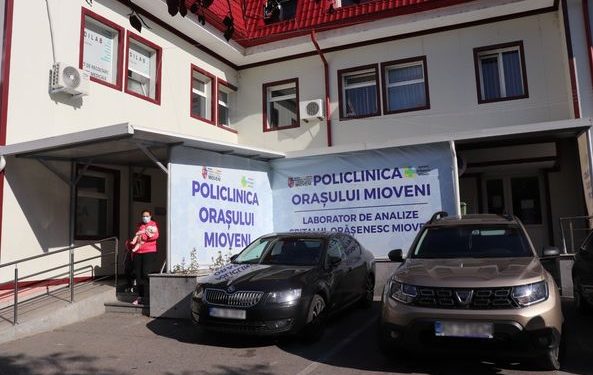 Spitalul Orășenesc Mioveni oferă pacienților și tuturor cetățenilor interesați pachetul de servicii medicale de bază în asistență medicală ambulatorie de specialitate pentru specialitățile paraclinice