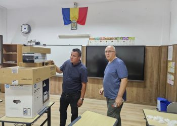 Echipamente digitale a unităților de învățământ din orașul Mioveni și comuna Davidești