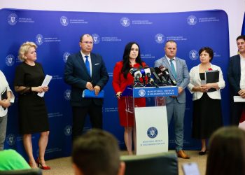 Ministrul Simona Bucura-Oprescu: “Nicio pensie nu scade în urma recalculării. Peste 3,8 milioane de pensionari vor primi mai mult!”