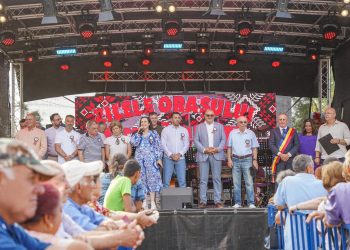 Ministrul Simona Bucura-Oprescu și președintele CJ Ion Mînzînă, la Ștefănești: “Să nu uităm nicio secundă să ne învățăm copiii să iubească România!”