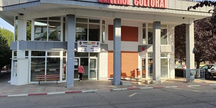 Mioveni: Din 5 septembrie, Serviciul de Taxe și Impozite funcționează temporar la Centrul Cultural Mioveni