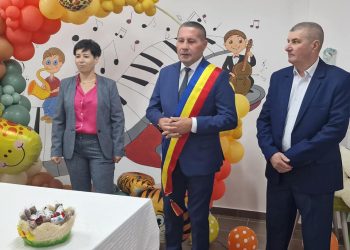 Dan Stroe: În fiecare an, Administraţia locală a investit în învăţământul brădean, pentru că am dorit să creem copiilor noştri conditii optime si corespunzătoare pentru desfăşurarea orelor de curs