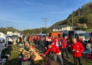 Echipa PSD, alături de primarul Ion Mugurel Minciună și de gospodarii din târgul de la Cetățeni