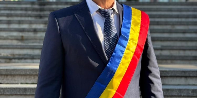 Aurel Costache, învestit în funcția de primar al orașului Mioveni. Ce mesaj le-a transmis cetățenilor