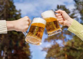Bere mai scumpă în România. Cresc gradual accizele