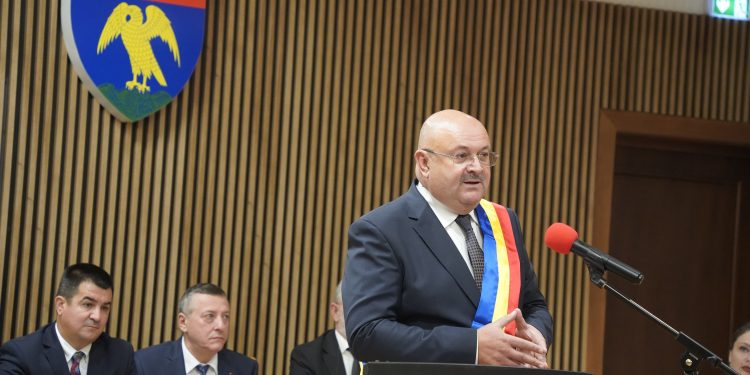 Ion Mînzînă a depus jurământul pentru cel de-al doilea mandat