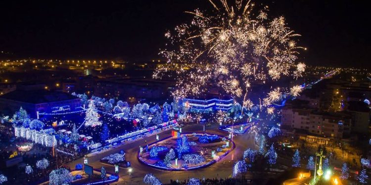 Foc de artificii în noaptea de Revelion la Mioveni