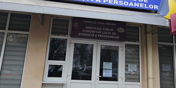 Program extins pentru eliberarea actelor de identitate, în weekendul alegerilor prezidențiale